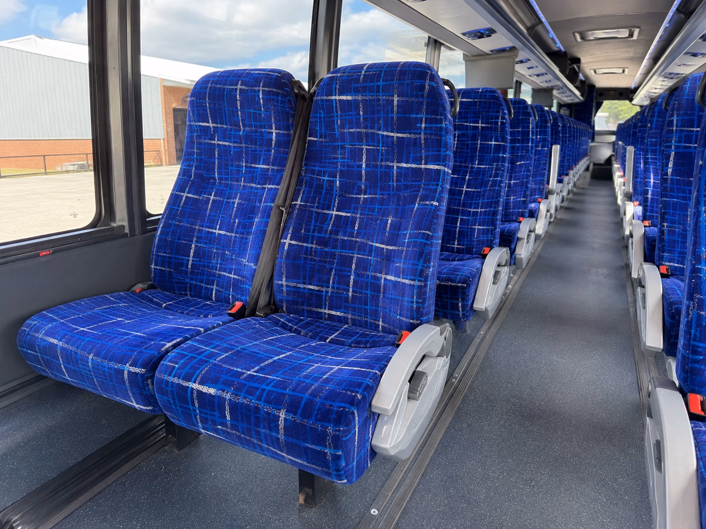 ski trip charter buses from greeley to breckenridge vail and steamboat springs